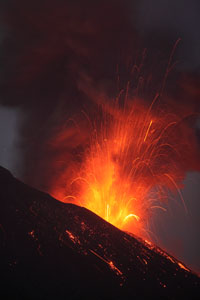 Sakurajima Volcano, Showa Crater, Nighttime, Glowing lava, Vulcanian Eruption, 2009/2010