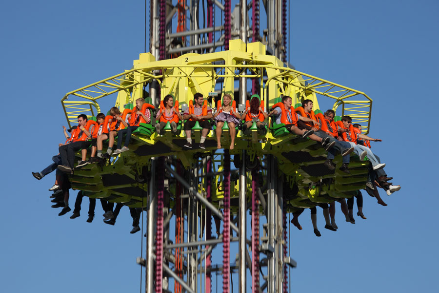 Oktoberfest Munich, 2011, Descending platform of Power Tower II free-fall ride