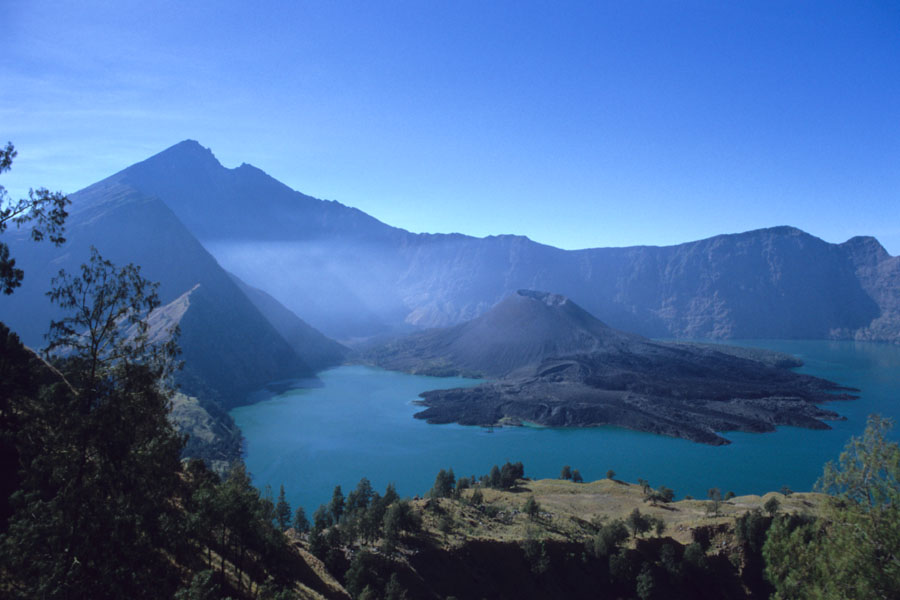 Rinjani Volcano Caldera, Lombok