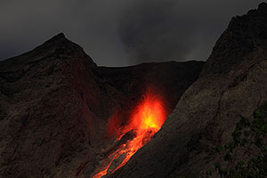 Small Strombolian eruption, Batu Tara