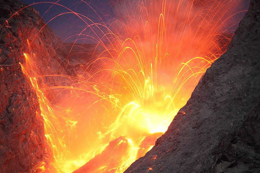 Strombolian type eruption of Batu Tara volcano