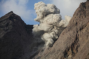 Gas eruption with low ash content, Batu Tara volcano