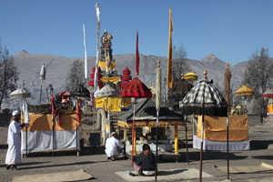 Pura Luhur Poten temple with Bromo Volcano behind