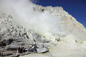 Kawah Ijen volcano solfatara, sulfur mine. 