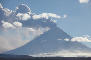 Kliuchevskoi volcano erupting. View from north.