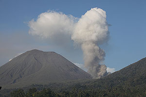 Weak ash emissions from Lokon volcano hours after large eruption