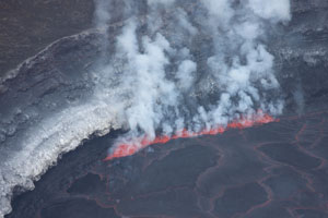 Nyiragongo volcano, lava lake activity