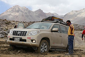 4WD stuck in mud, Hualca Hualca 