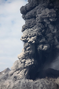 Intense ash venting, Sakurajima volcano