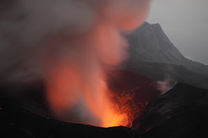 Suwanosejima volcano, night eruption, ash, strombolian activity, O-take crater, Sakuchi caldera